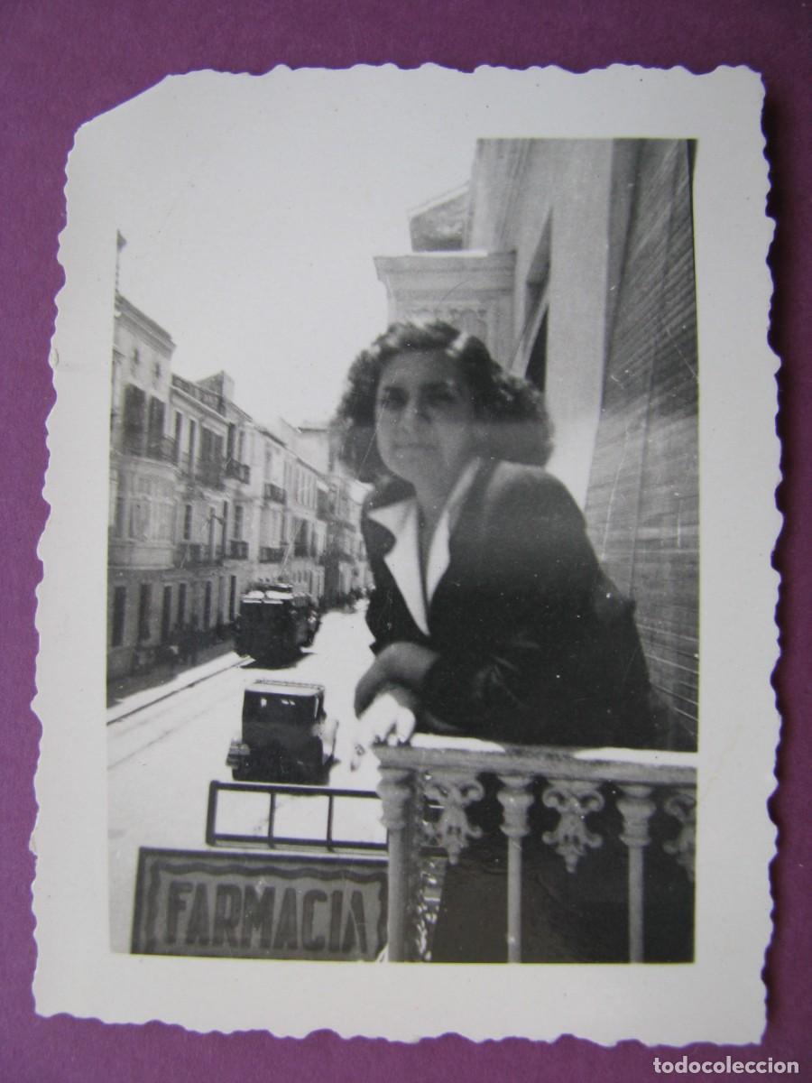 Antique Photography: PEQUE&Ntilde;A FOTO DE MALAGA, DESDE EL BALCON, CALLE VICTORIA. FINALES 1940 PRINCIPIO 1950. 6,5X5 CM