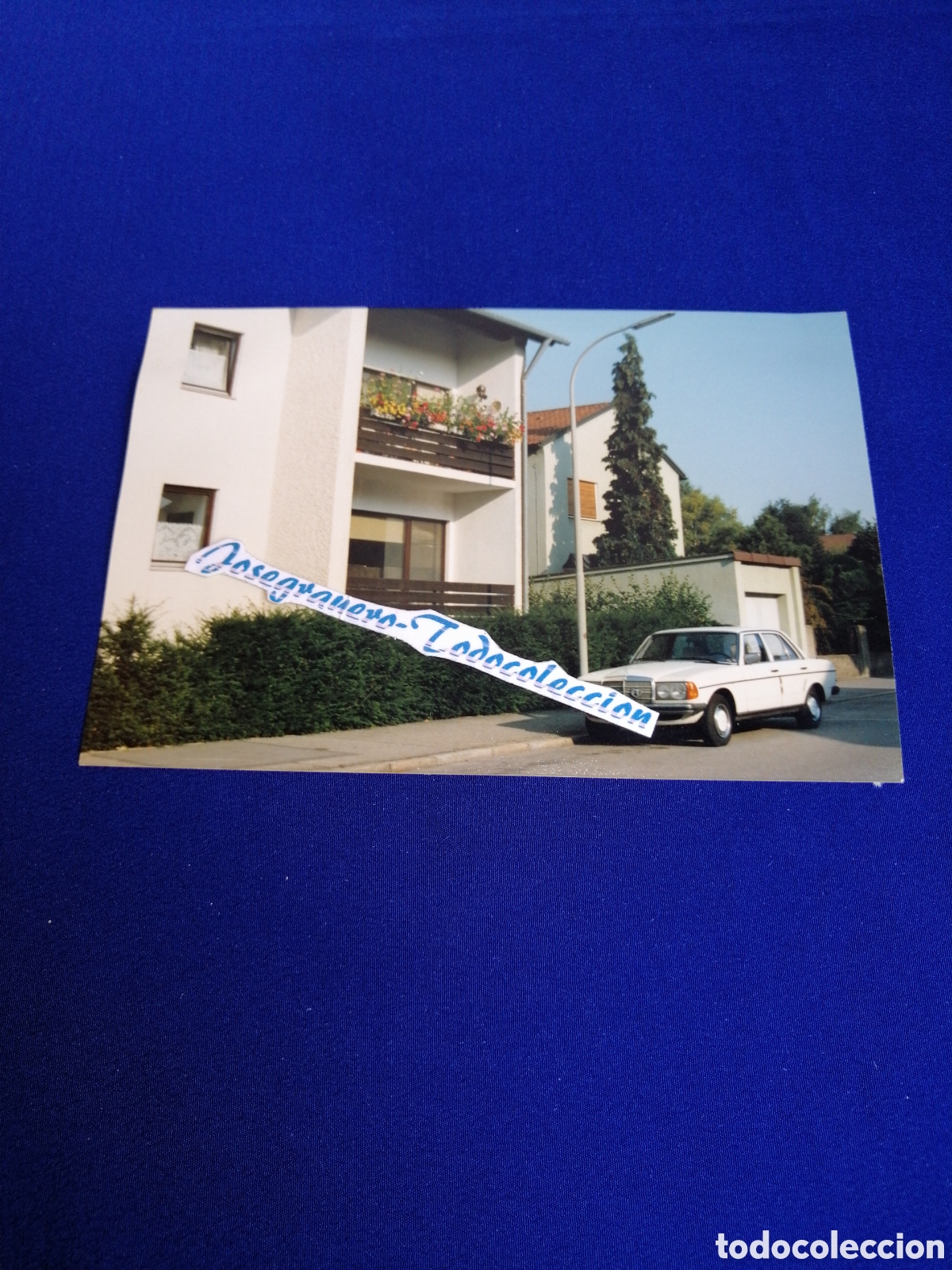 Fotograf&iacute;a antigua: MERCEDES BENZ W123 FOTOGRAF&Iacute;A
