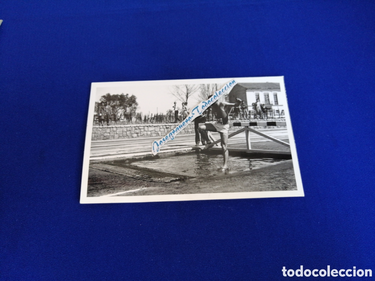 Fotograf&iacute;a antigua: ATLETISMO SALTANDO LA VALLA FOTOGRAF&Iacute;A ANTIGUA SIGLO PASADO