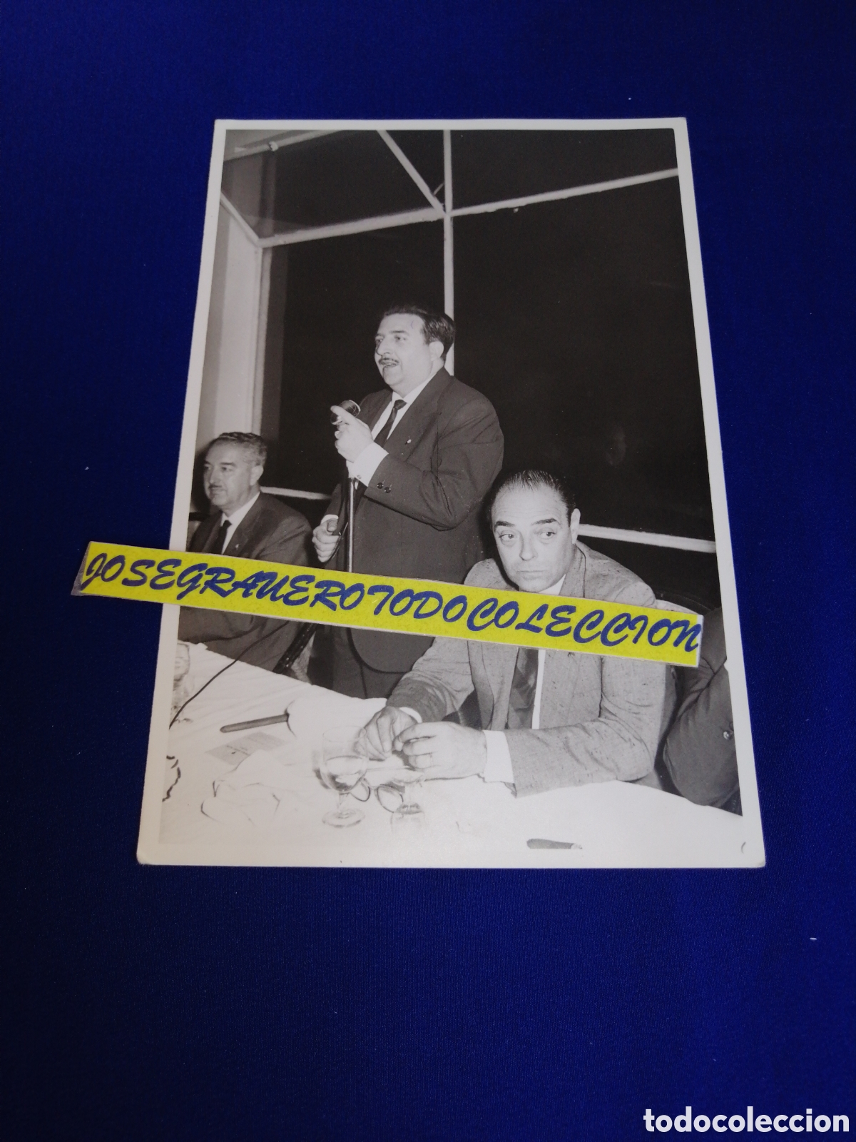 Fotograf&iacute;a antigua: ALCALDE VALENCIA ADOLFO RINC&Oacute;N DE ARELLANO MICR&Oacute;FONO JUNTA CENTRAL FALLERA PRESIDENTE JUNIO 1964-