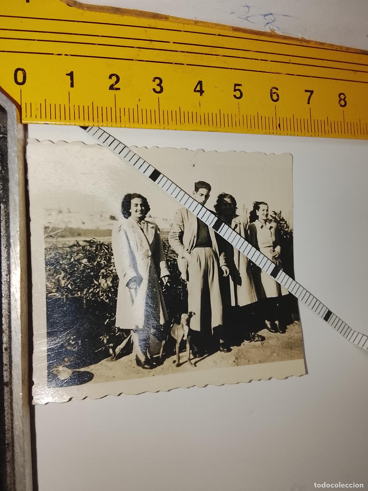 Fotograf&iacute;a antigua: FOTOGRAFIA ANTIGUA FAMILIA VEJER - UBRIQUE - CADIZ - GRUPO JOVENES Y PERRO