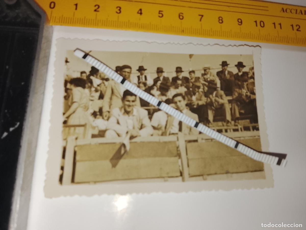 Fotograf&iacute;a antigua: FOTOGRAFIA ANTIGUA FAMILIA VEJER - UBRIQUE - CADIZ - PLAZA DE TOROS 1953
