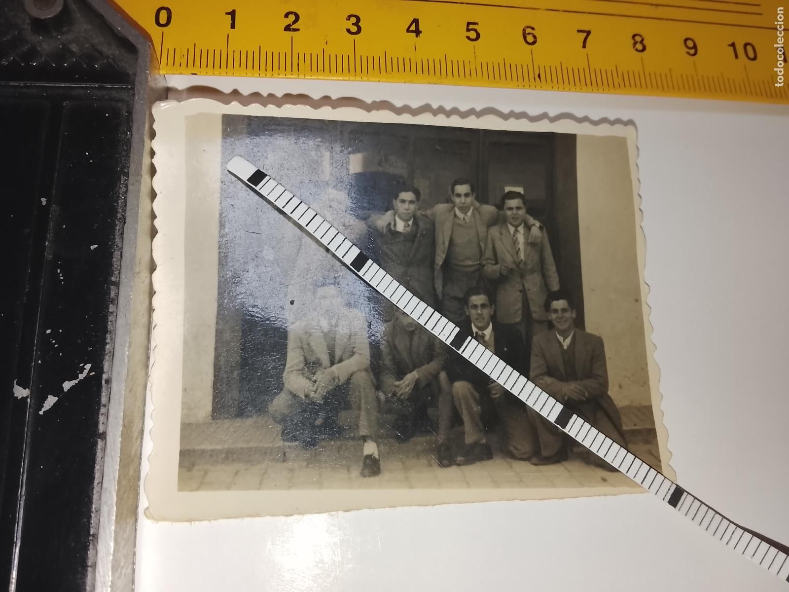 Fotograf&iacute;a antigua: FOTOGRAFIA ANTIGUA FAMILIA VEJER - UBRIQUE - CADIZ - AMIGOS POSANDO