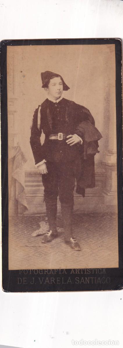 Fotografia antica: Fotograf&iacute;a tuno, miembro de la tuna. Fotograf&iacute;a art&iacute;stica de J Varela Santiago de Compostela 21 x10
