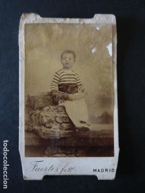 Antique Photography: MADRID FUERTES FOTOGRAFO NI&Ntilde;O VESTIDO DE PELOTARI JUGADOR PELOTA FOTOGRAFIA 6,5 X 10,5 CM