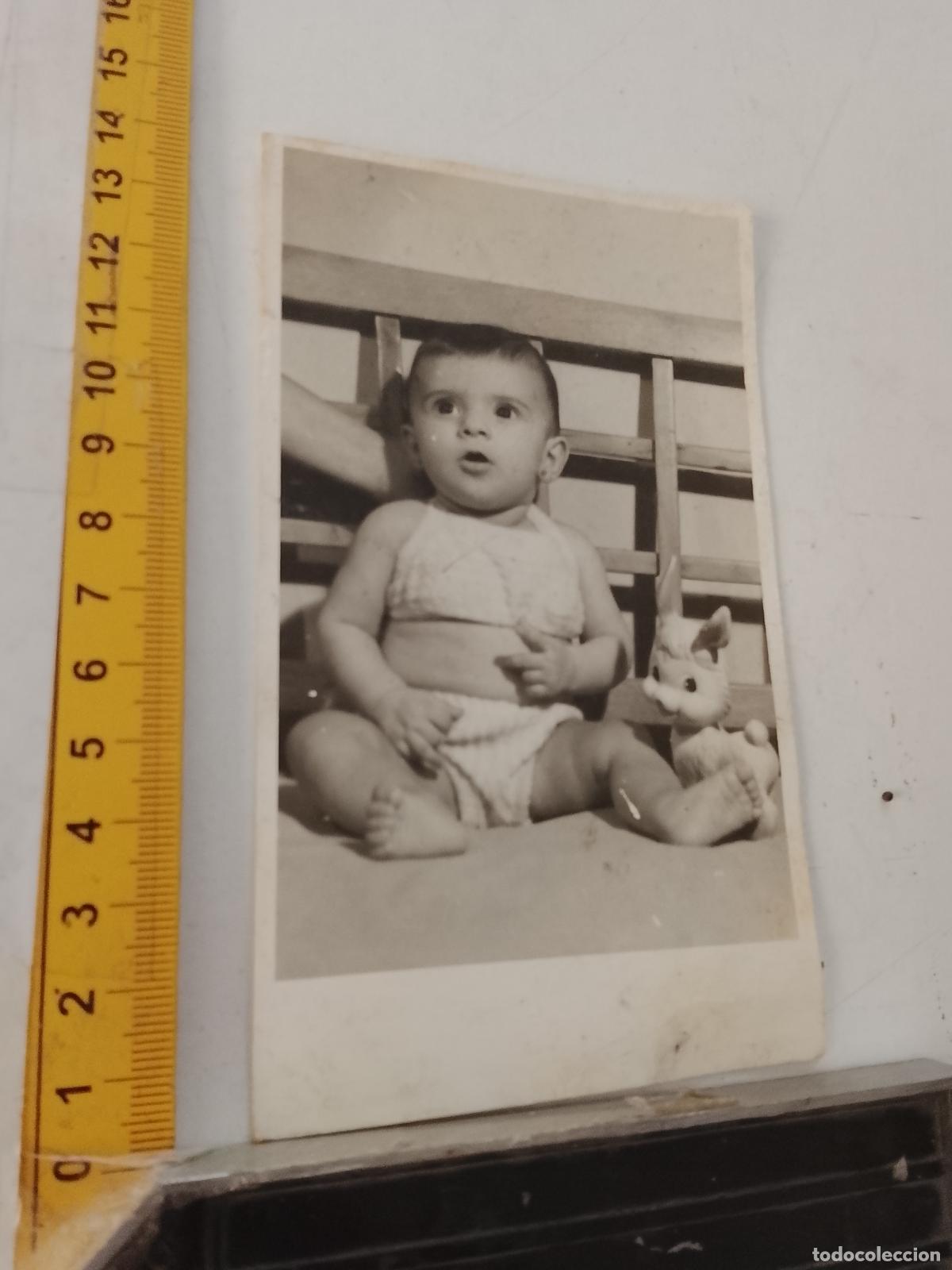 Fotograf&iacute;a antigua: FOTOGRAFIA ANTIGUA FAMILIA VEJER - UBRIQUE - CADIZ - ni&ntilde;o con juguete posando