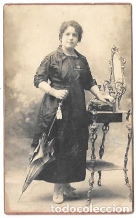 Fotograf&iacute;a antigua: FOTOGRAFIA DE SE&Ntilde;ORA. FOTO V. LUCAS, ALMERIA. SOBRE 1920 TARJETA POSTAL - ALBUMINA-4227