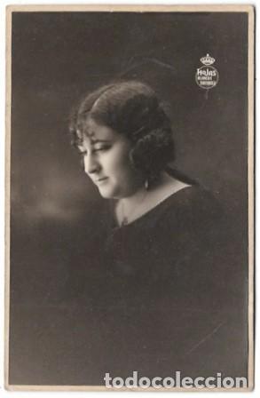 Fotograf&iacute;a antigua: FOTOGRAFIA DE SE&Ntilde;ORITA RETRATO SOBRE 1920 FOTO HOJAS - SANTANDER - ALBUMINA-4229