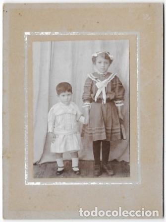 Fotograf&iacute;a antigua: FOTOGRAFIA DE ESTUDIO, DOS NI&Ntilde;AS. SOBRE 1920 - ALBUMINA-4252