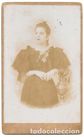 Fotograf&iacute;a antigua: FOTOGRAFIA DE SE&Ntilde;ORITA. NOTA ESCRITA EN REVERSO. SOBRE 1890 - ALBUMINA-4255