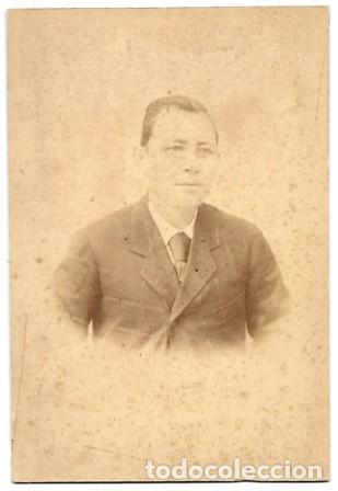 Fotograf&iacute;a antigua: FOTO RETRATO CABALLERO SOBRE 1890. ROSADO ALCANIZ (HUELVA) IMPRESO EN REVERSO - ALBUMINA-4257
