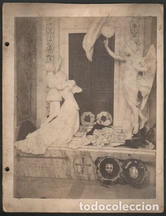 Photographie ancienne: FOTOGRAFIA TUMBA DE LA FAMILIA APPIANI, CEMENTERIO DE STAGLIENO EN GENOVA - ALBUMINA-4266