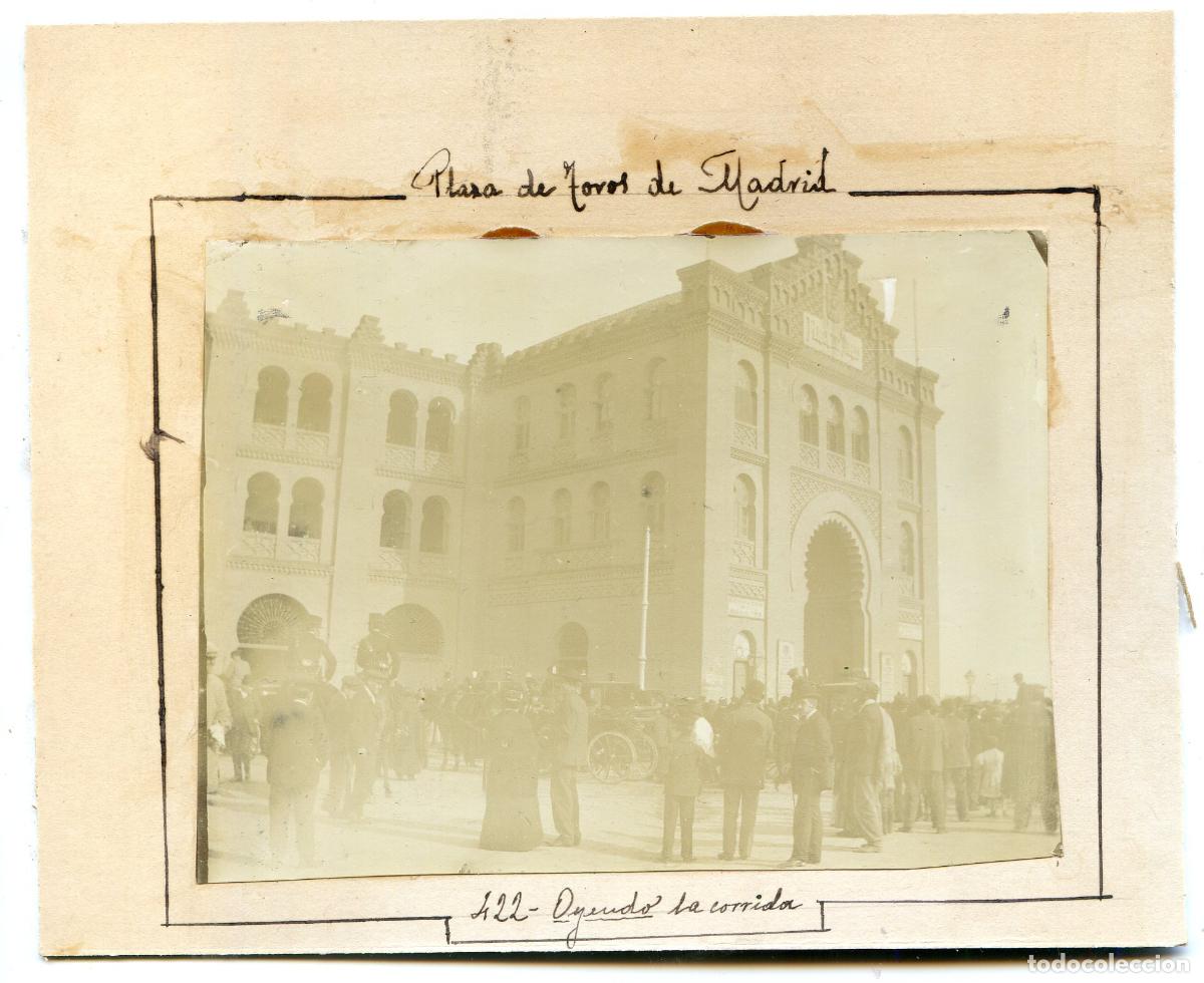 Alte Fotografie: Madrid. Plaza de toros de Madrid. Oyendo la corrida, circa 1906