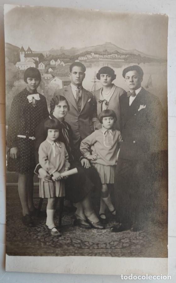 Fotografia antica: FOTOGRAFIA ANTIGUA, FAMILIA, PPIOS. SIGLO XX, 13,5 X 8,5 CM