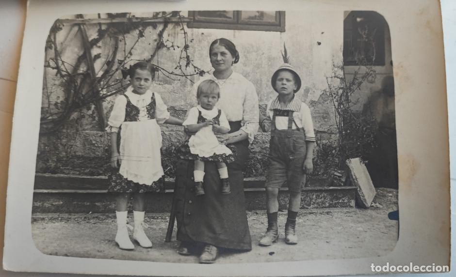 Fotografia antica: FOTOGRAFIA ANTIGUA, TIPICA FAMILIA ALEMANA ?, PPIOS. SIGLO XX, 14 X 9 CM