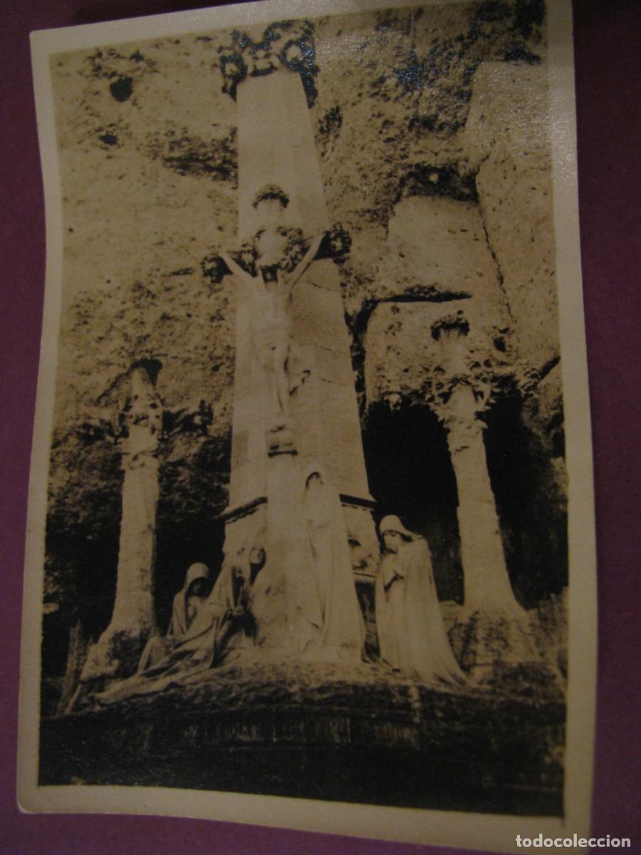 Fotograf&iacute;a antigua: FOTO DE MONTSERRAT. VIA CRUSIS. A&Ntilde;OS 1930. 8,5X6 CM