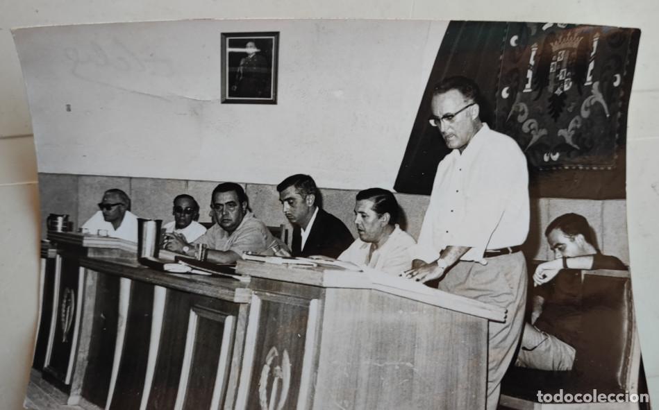 Fotografia antica: ASAMBLEA GENERAL, ELCHE DE ALICANTE 1968, FOTOGRAFIA ANTIGUA, 13 X 9 CM