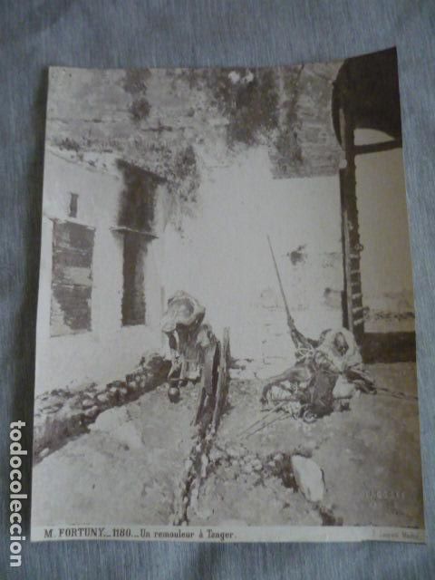 Alte Fotografie: ALBUMINA JEAN LAURENT CUADRO DE FORTUNY UN AFILADOR EN TANGER ALBUMINA SIGLO XIX 18,5 X 24,5 CM
