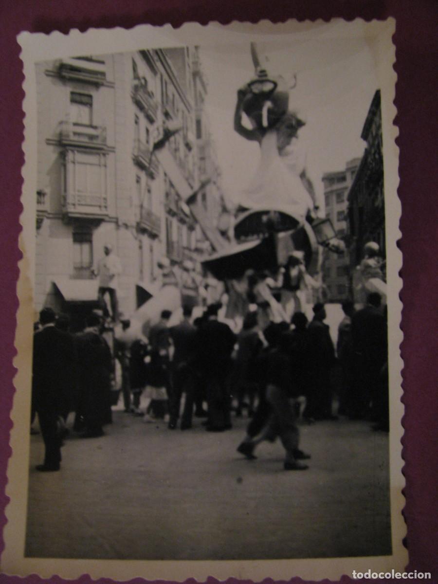 Fotograf&iacute;a antigua: FOTO DE FALLAS DE VALENCIA. A&Ntilde;O 1945? 8,5X6 CM