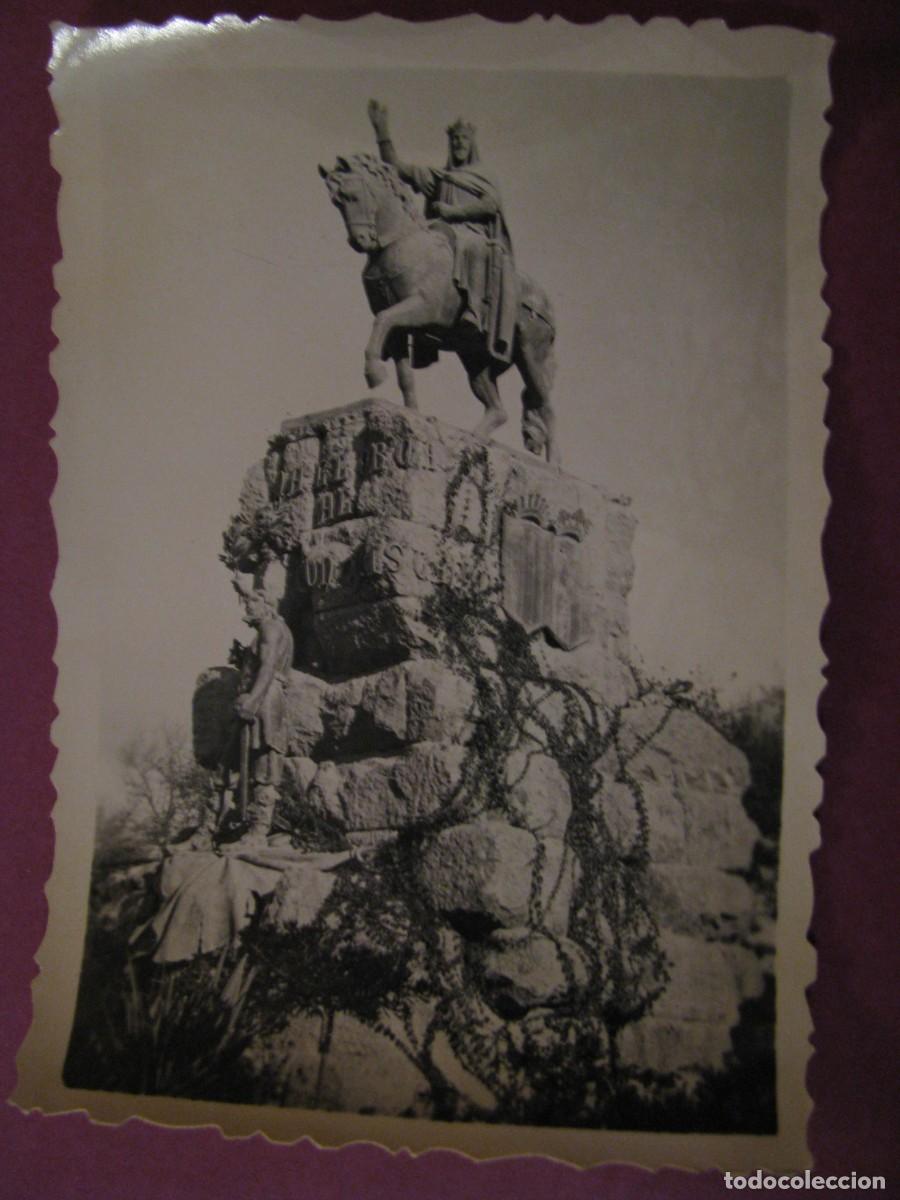 Fotograf&iacute;a antigua: FOTO DE MALLORCA. MONUMENTO AL REY JAIME. A&Ntilde;OS 1940 O 50. 8,5X6 CM