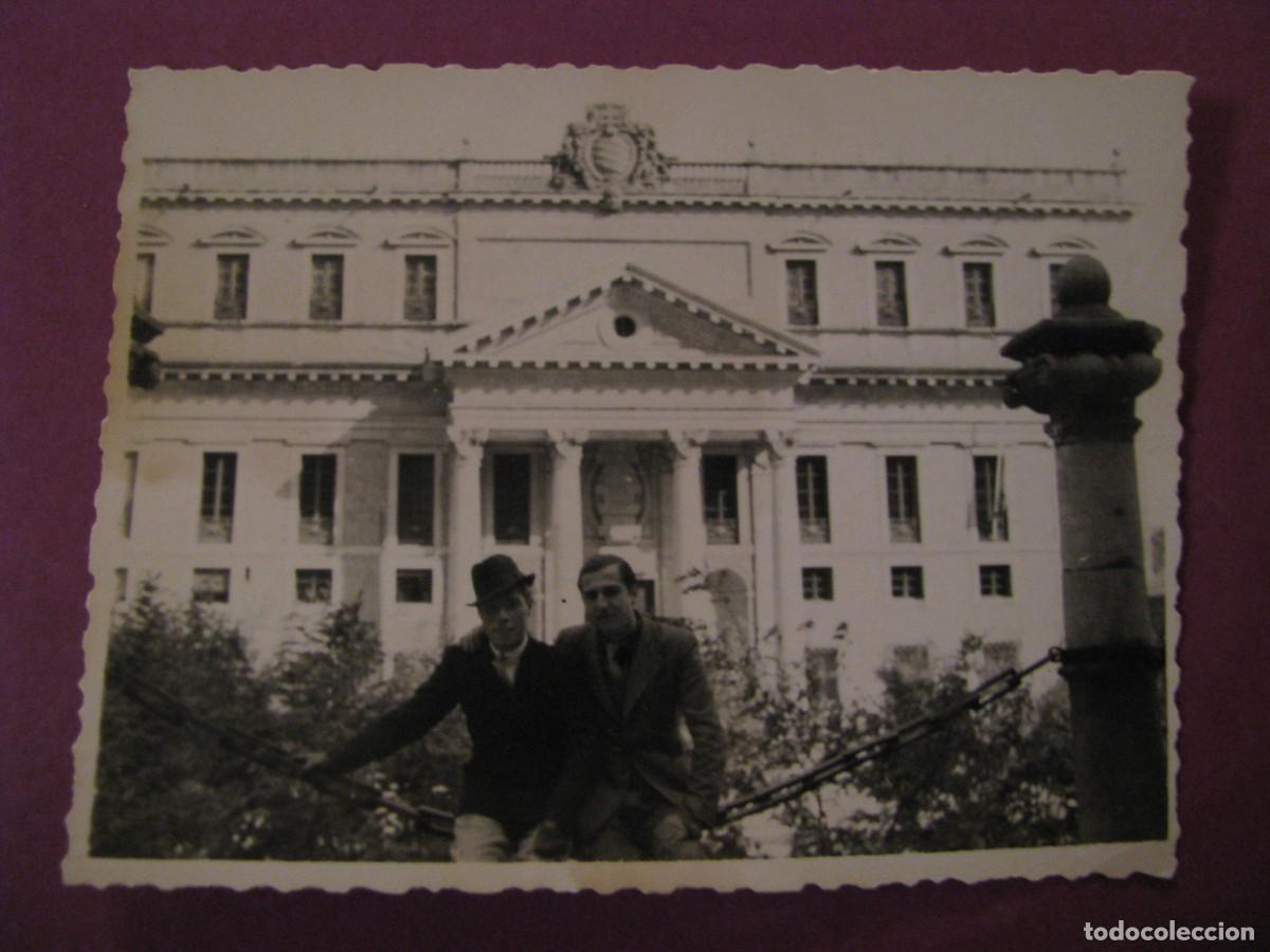 Fotograf&iacute;a antigua: FOTO DE SALAMANCA. FRENTE DEL PALACIO DE ANAYA. A&Ntilde;O 1941. 8,5X6 CM