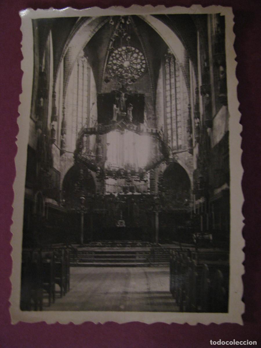 Fotograf&iacute;a antigua: FOTO DE PALMA DE MALLORCA. INTERIOR DE LA CATEDRAL. A&Ntilde;OS 1940 O 50. 8,5X6 CM
