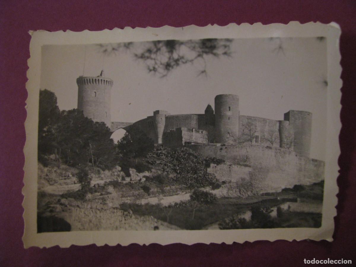Fotograf&iacute;a antigua: FOTO DE PALMA DE MALLORCA. CASTILLO DE BELLVER. 1940 O 50. 8,5X6 CM