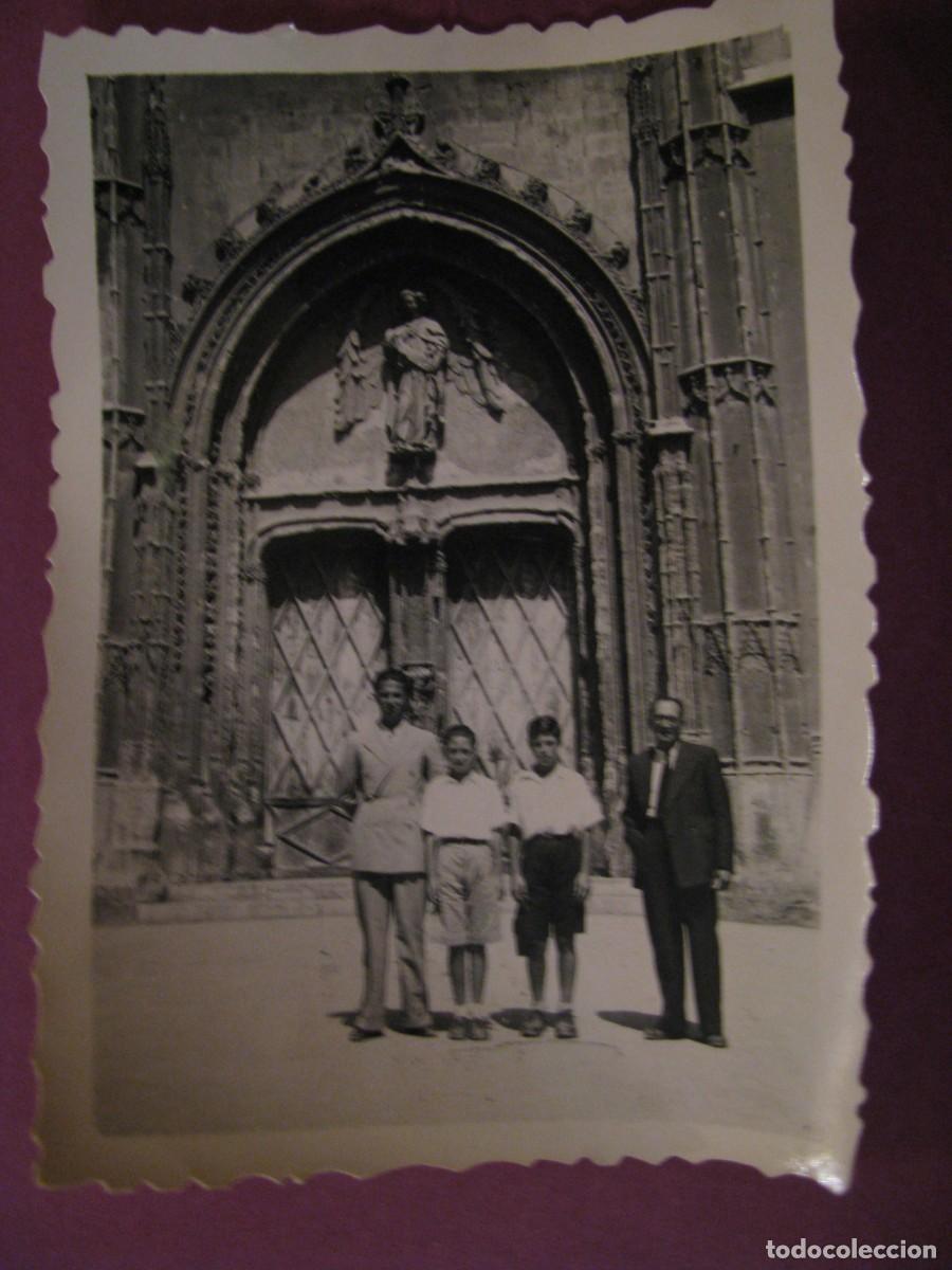 Fotograf&iacute;a antigua: FOTO DE PALMA DE MALLORCA. FRENTE DE LA CATEDRAL. 1940 O 50. 8,5X6 CM