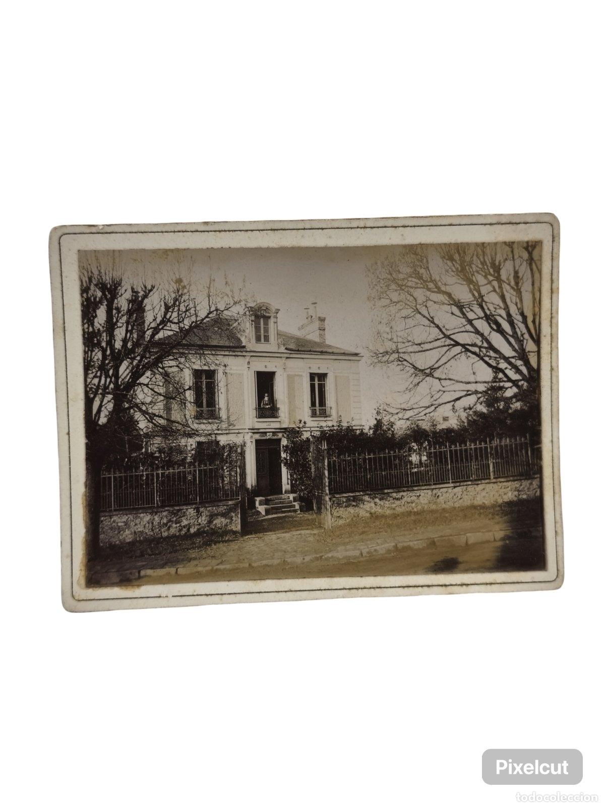 Fotograf&iacute;a antigua: Fotograf&iacute;a Antigua C. 1890-1910 - Retrato De Villa / Casona Residencial Con Figura En Balc&oacute;n - Sopor