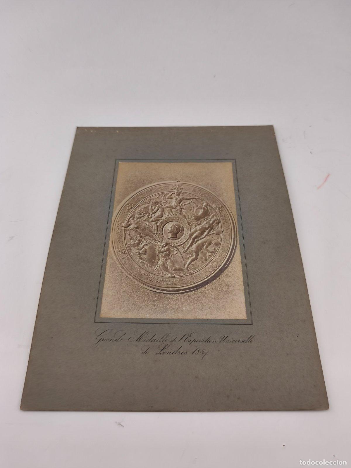 Fotograf&iacute;a antigua: Fotograf&iacute;a Antigua C. 1880-1900 - Grande M&eacute;daille De L'Exposition Universelle De Londres 1851 (Gran