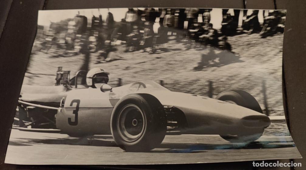 Fotograf&iacute;a antigua: MAGNIFICA CARRERA DE JORGE DE BAGRATION CON BRABHAM, A&Ntilde;OS 60, FOTOGRAFIA ANTIGUA, 17 X 11 CM