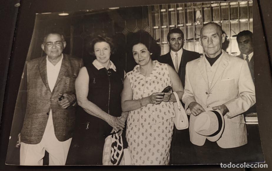 Fotograf&iacute;a antigua: EMBAJADORES DE REPUBLICA DOMINICANA Y PERU EN LA MANGA, 1968, FOTOGRAFIA ANTIGUA, 15 X 10,5 CM
