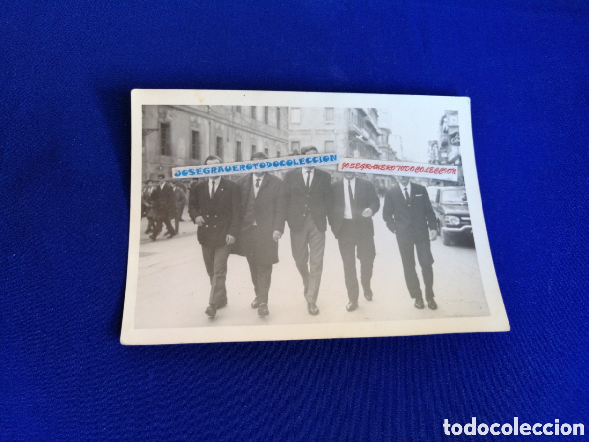 Fotograf&iacute;a antigua: HOMBRES MODELOS PASEANDO POR LA CALLE SELLO FOTOGR&Aacute;FICO PRA-BEN FOTOGRAF&Iacute;A (VIGO) FOTO ANTIGUA