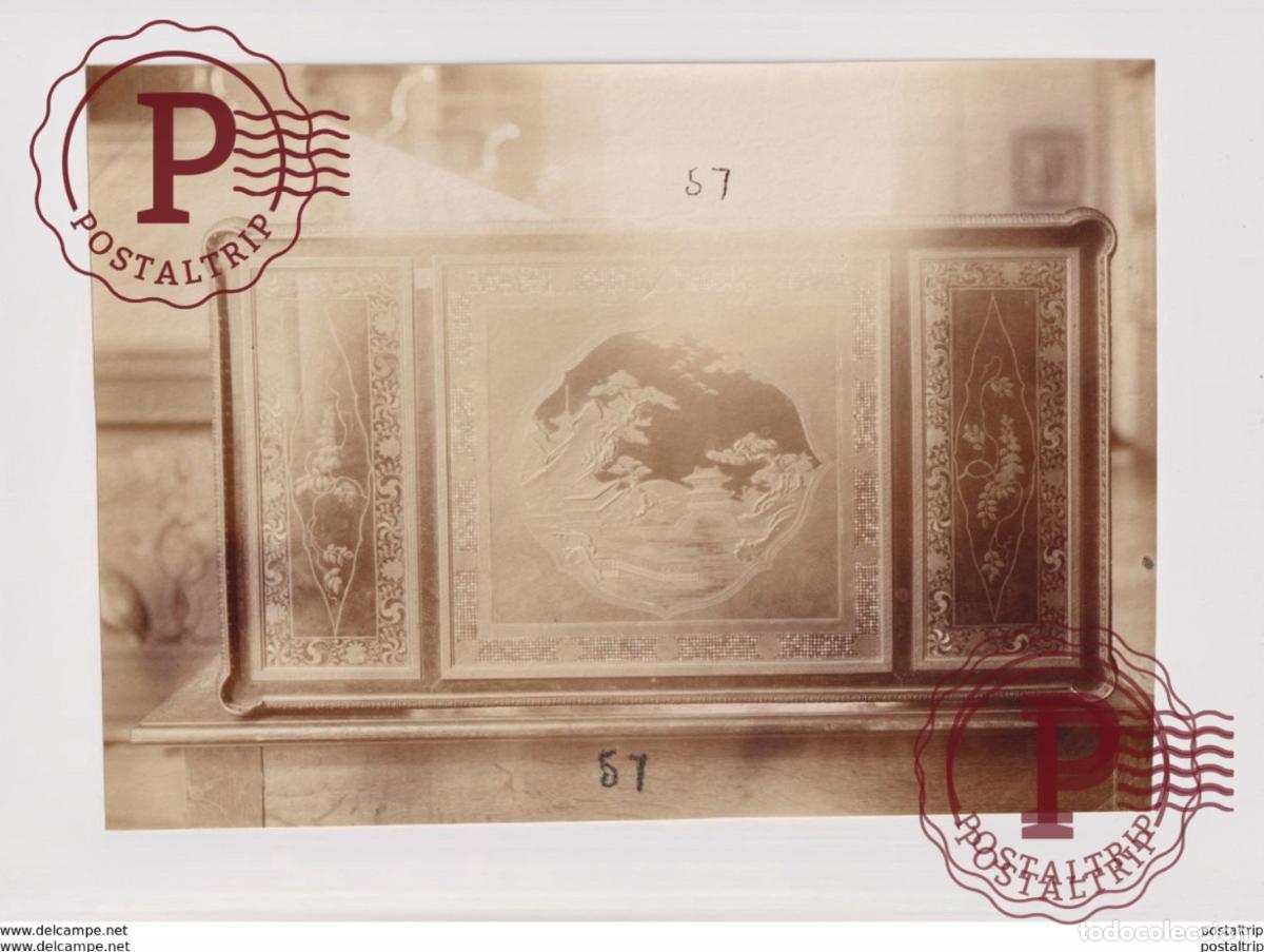 Photographie ancienne: LOUVRE DESSU DE LA TABLE MARIE ANTOINETTE 24*19CM PHOTOGRAPHIE