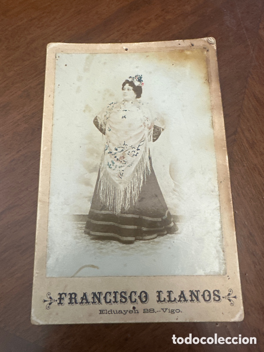 Fotograf&iacute;a antigua: FOTOGRAF&Iacute;A FINALES SIGLO XIX DE FRANCISCO LLANOS VIGO - CHICA CON MANTON DE MANILA