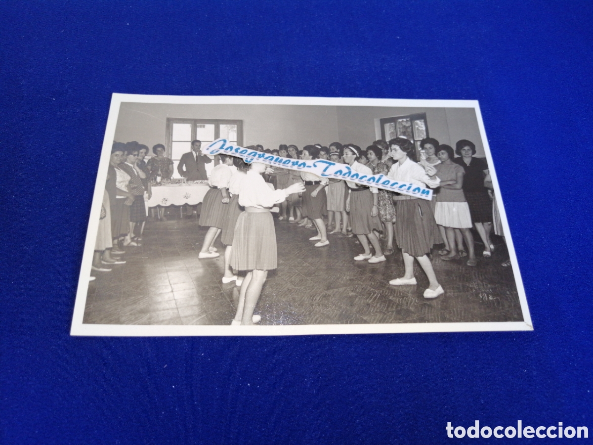 Fotograf&iacute;a antigua: ESCUELA HOGAR CURSO 1963- 64 (TURON) SELLO FOTOGR&Aacute;FICO FOTO MU&Ntilde;IZ (VISTAALEGRE) TURON - ASTURIAS