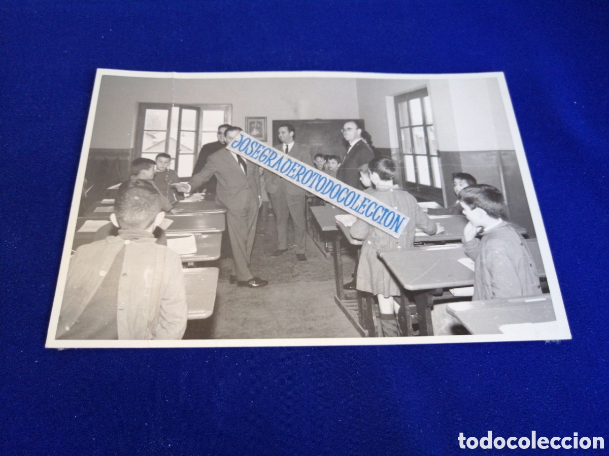 Fotograf&iacute;a antigua: COLEGIO VISITA INSPECCI&Oacute;N AL COLEGIO DE LA SOCIEDAD CURSO 1963 - 64 VALLE DEL TURON (MIERES)ASTURIAS