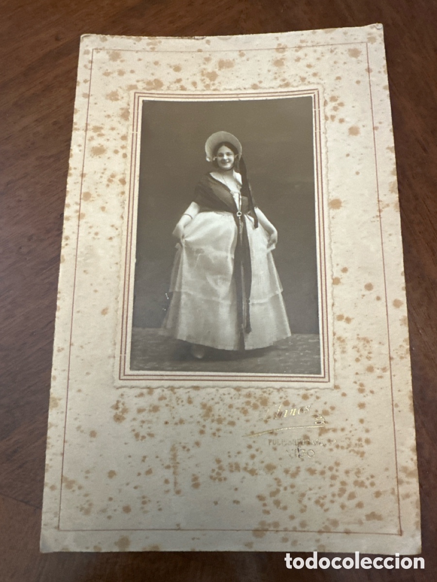 Fotograf&iacute;a antigua: FOTOGRAF&Iacute;A FINALES SIGLO XIX DE FRANCISCO LLANOS VIGO - CHICA CON VESTIDO DE &Eacute;POCA