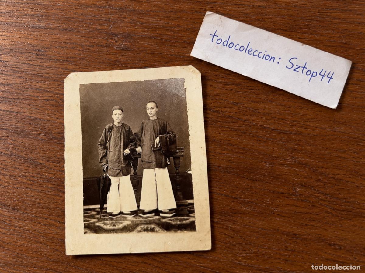 Fotograf&iacute;a antigua: Antigua Fotograf&iacute;a China Dinast&iacute;a Qing - Hombres con U&ntilde;as Largas - Albumen