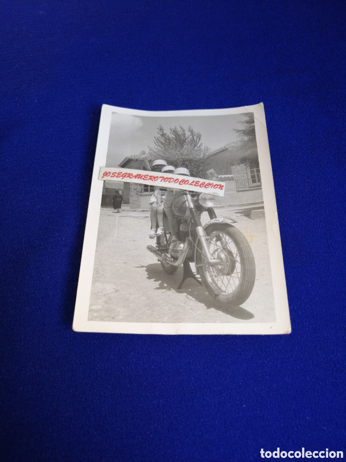 Fotograf&iacute;a antigua: MOTOCICLETA CON NI&Ntilde;OS MODELOS POSANDO FOTOGRAF&Iacute;A ANTIGUA SIGLO PASADO
