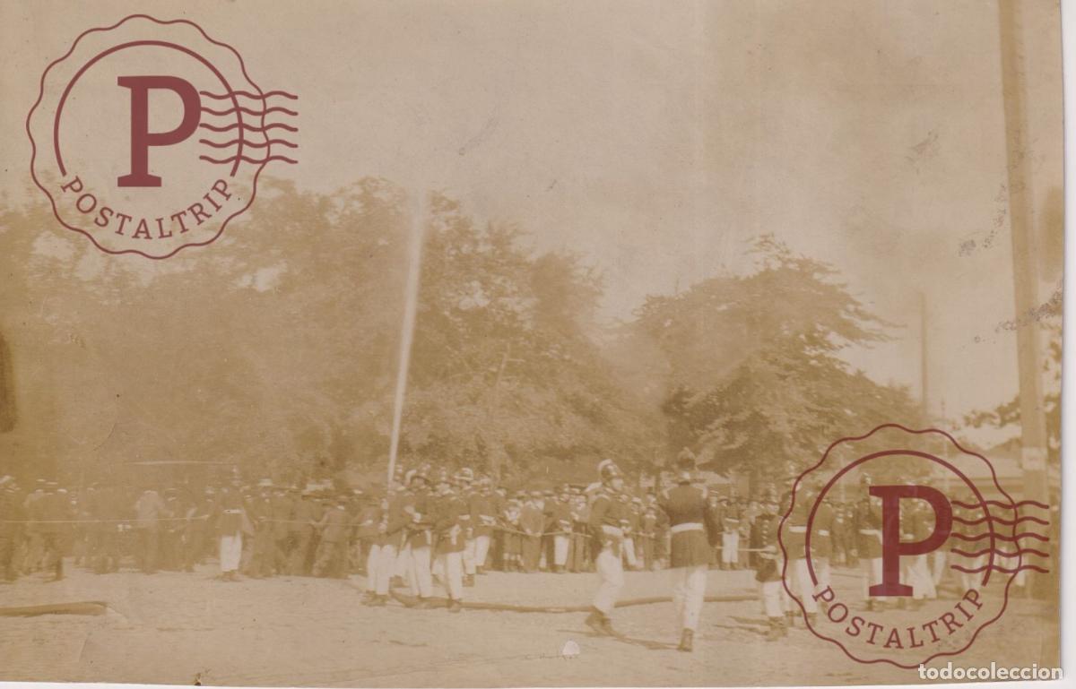 Fotograf&iacute;a antigua: CHILE. FOTO ANTIGUA ANTES DE 1900. BOMBEROS SANTIAGO FIRE BRIGADE 5TH CO DRILL sapeur-pompier. 15,5X