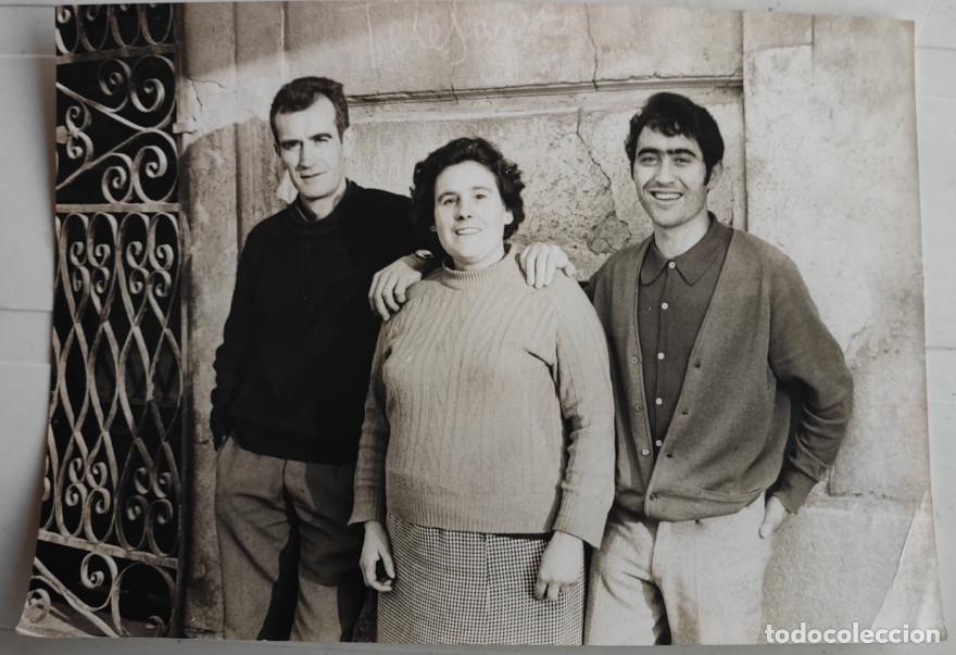 Fotograf&iacute;a antigua: AGRACIADA DE LA LOTER&Iacute;A EN ELDA, A&Ntilde;O 1968, FOTOGRAFIA, 18 X 12,5 CM