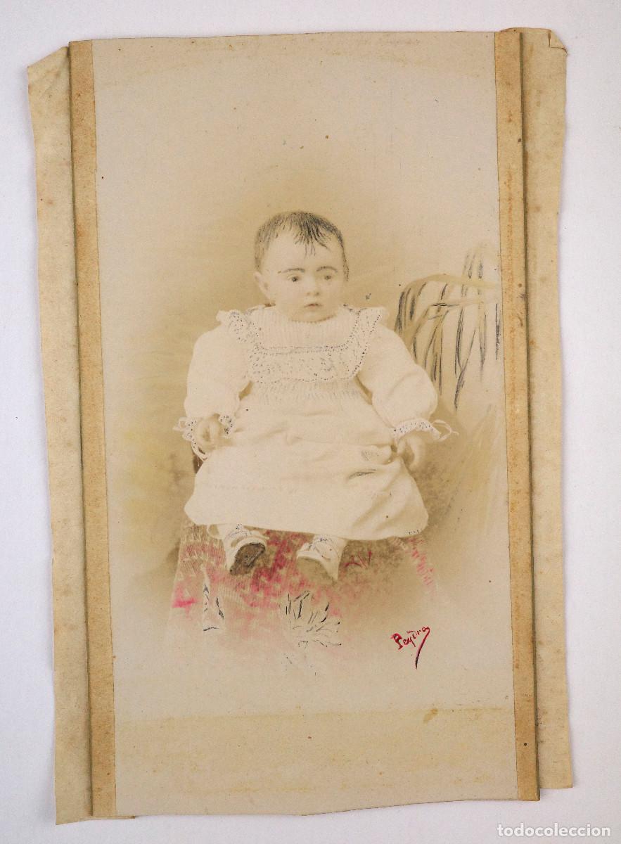 Fotograf&iacute;a antigua: RETRATO DE NI&Ntilde;O ILUMINADO A MANO, FOTOGRAF&Iacute;A DEL CARMEN, BARCELONA. 16X10CM.