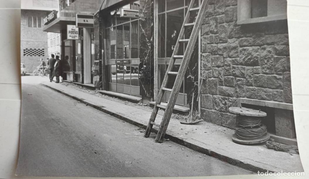 Fotograf&iacute;a antigua: OBRAS EN CALLE PUEDE QUE DE MURCIA O CARTAGENA, FOTO TOMAS, FOTOGRAFIA, 18 X 12 CM