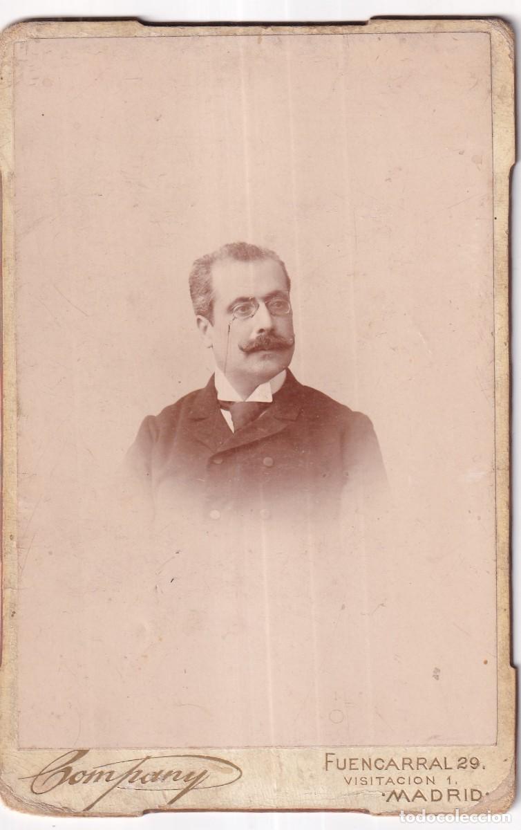 Fotografia antiga: Fotograf&iacute;a retrato personaje con bigote y gafas. Company fot&oacute;grafo Madrid. 16 x 10 cm
