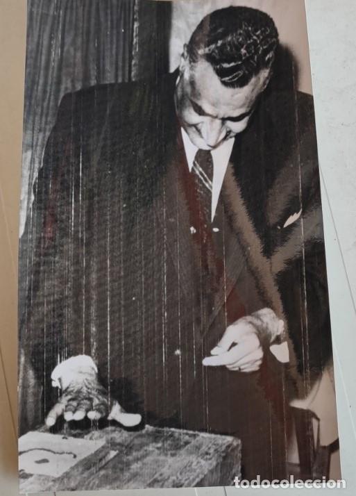 Fotograf&iacute;a antigua: EL PRESIDENTE ABDEL NASSER VOTANDO EN ELCAIRO 1969, TELEFOTO, 19 X 12 CM