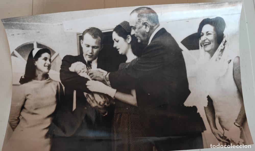 Fotograf&iacute;a antigua: BAUTIZO DEL NIETO DEL PRESIDENTE DE LOS ESTADOS UNIDOS JOHNSON, TELEFOTO, 19 X 12 CM