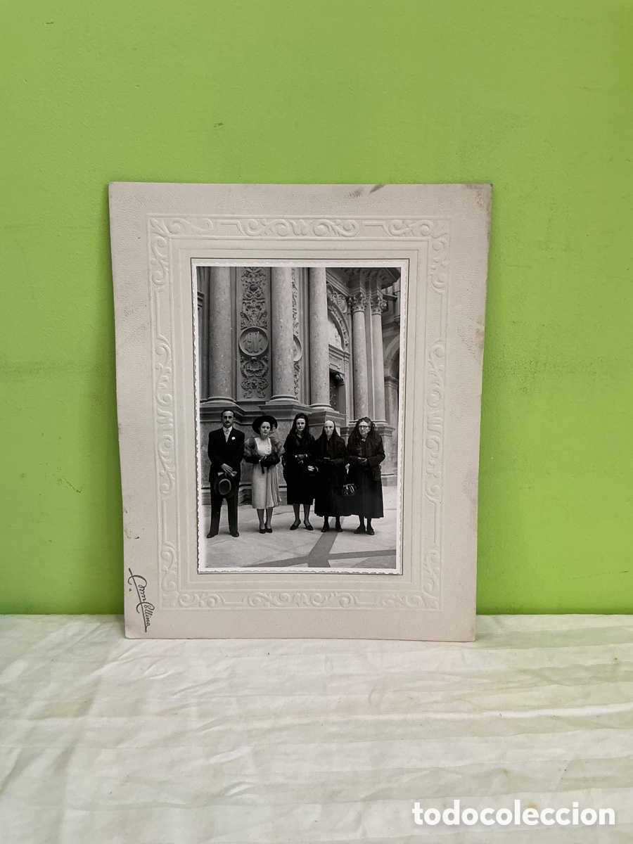 Fotografia antica: Fotograf&iacute;a de grupo &ndash; M. Mateo Collino, Barcelona &ndash; A&ntilde;os 40&ndash;50 aprox.