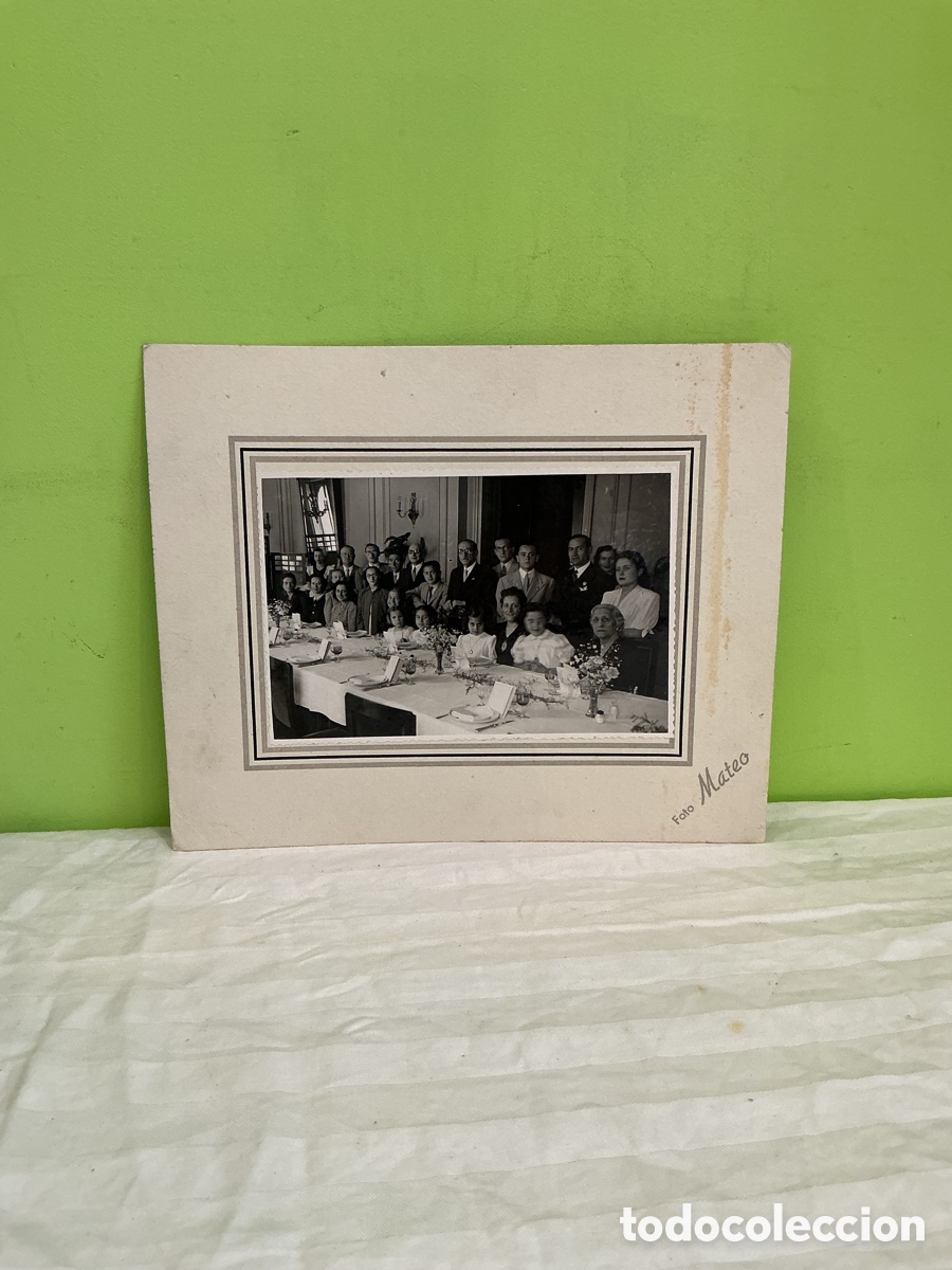Fotograf&iacute;a antigua: Fotograf&iacute;a de banquete familiar &ndash; Foto Mateo, Barcelona &ndash; 1942