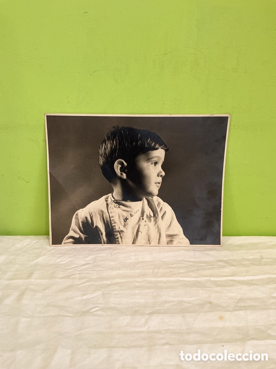 Fotografia antiga: Fotograf&iacute;a retrato infantil de perfil &ndash; A&ntilde;os 40&ndash;50
